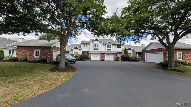 $285,000 | 165 Niagara Shore Drive, Tonawanda, NY 14150