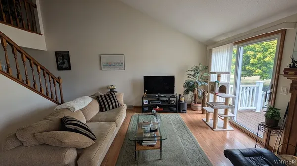 $285,000 | 165 Niagara Shore Drive, Tonawanda, NY 14150