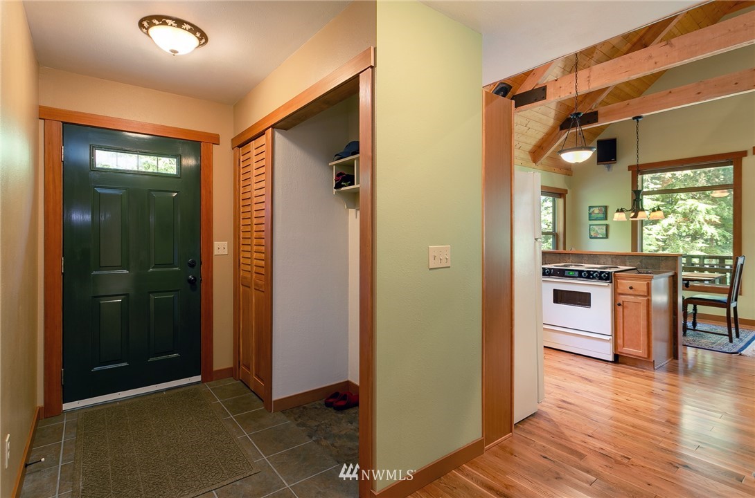 21006 Pinnacle Road Glacier, WA 98244 - Photo 3 of 23 Gallery Image 3