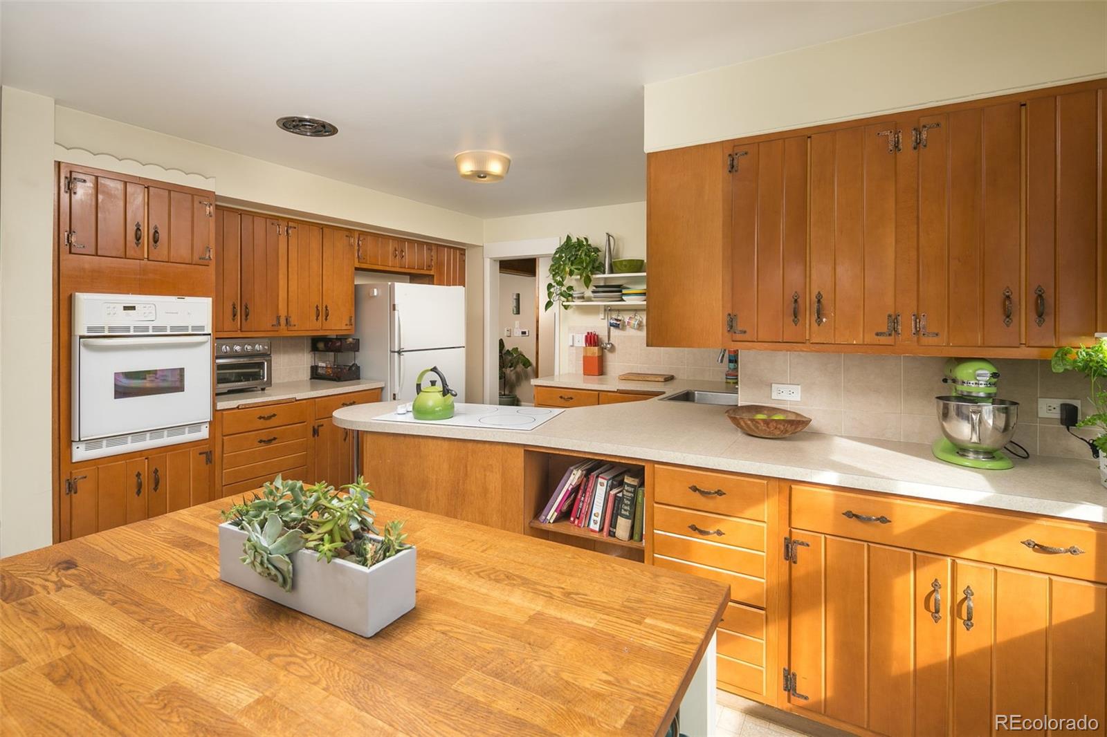 2860 Pierce Street Wheat Ridge, CO 80214 - Photo 9 of 32 Gallery Image 9