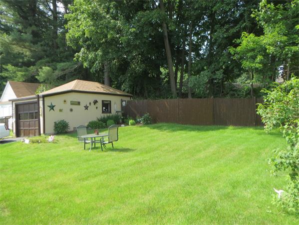 27 Douglas Road Gardner, MA 01440 - Photo 4 of 27 Gallery Image 4