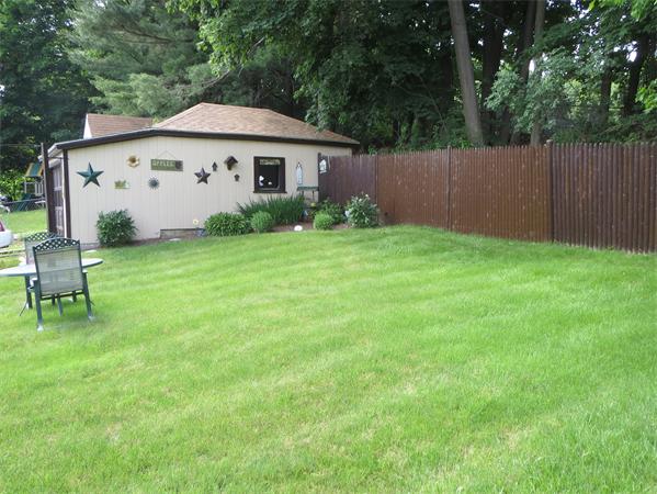 27 Douglas Road Gardner, MA 01440 - Photo 6 of 27 Gallery Image 6