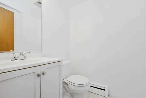 $89,900 | 17975 Huntleigh Court, Unit 301, Country Club Hills, IL 60478