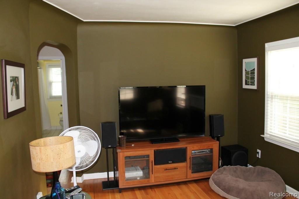 2069 Harvard Road Berkley, MI 48072 - Photo 14 of 42 pamela (85).jpg