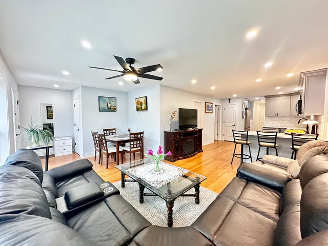 $519,000 | 4546 North Merrimac Avenue, Chicago, IL 60630