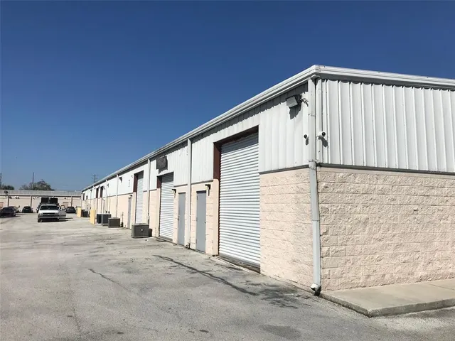 $24 | 11601 South Orange Blossom Trail, Unit 205, Orlando, FL 32809