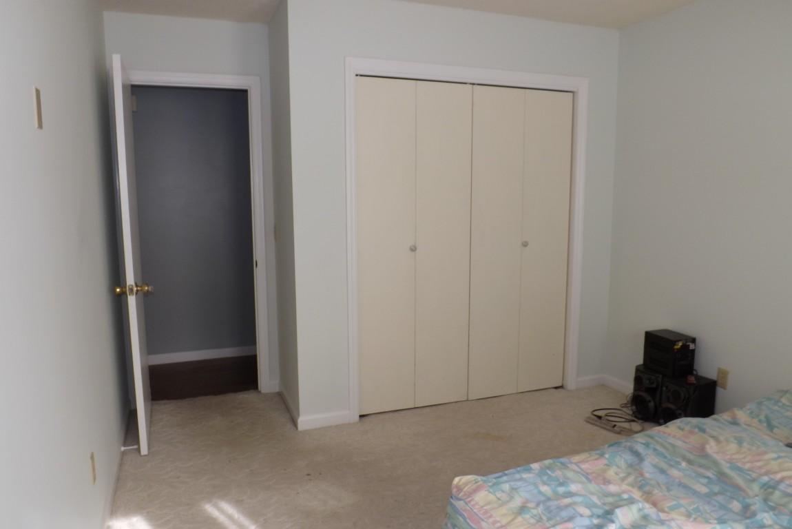 416 Creek Road Spring City, TN 37381 - Photo 13 of 21 2nd view bedroom 1