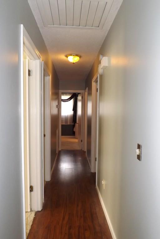416 Creek Road Spring City, TN 37381 - Photo 8 of 21 hallway
