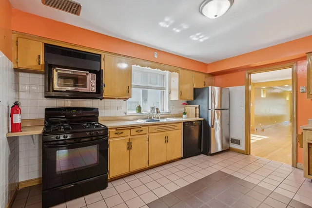 $245,000 | 14233 South Wentworth Avenue, Riverdale, IL 60827