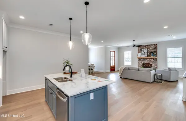 $362,000 | 1821 Freedom Ring Drive, Brandon, MS 39047