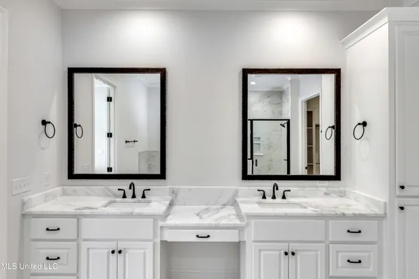 $362,000 | 1821 Freedom Ring Drive, Brandon, MS 39047