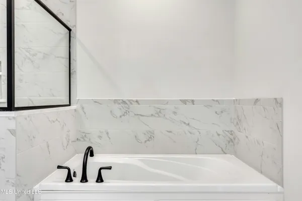 $362,000 | 1821 Freedom Ring Drive, Brandon, MS 39047