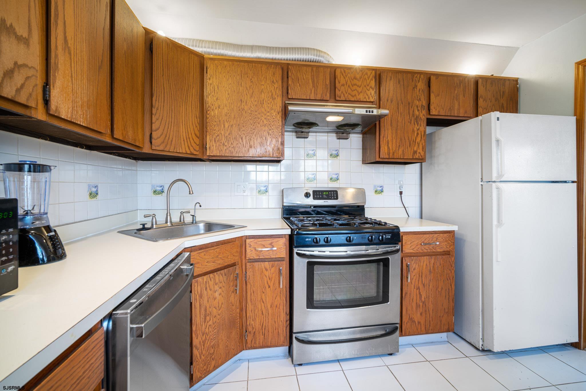 184 Federal Road Galloway Township, NJ 08205 - Photo 11 of 20 Gallery Image 11