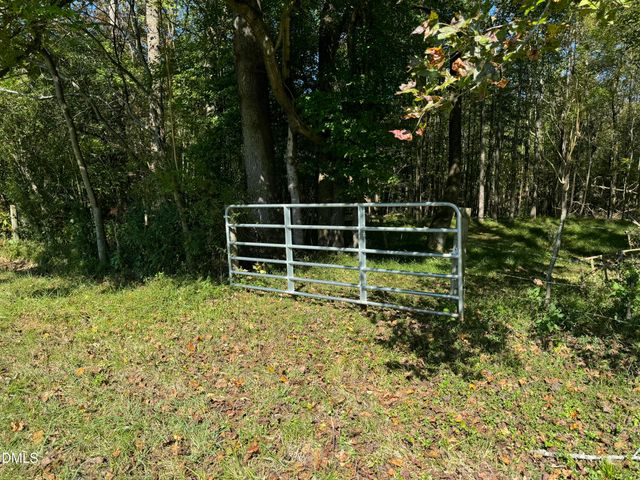 a view of an outdoor space