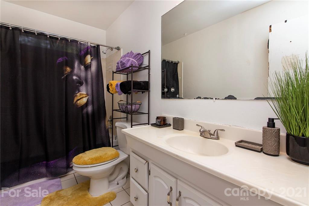 1228 Clanton Road Charlotte, NC 28217 - Photo 13 of 19 Gallery Image 13