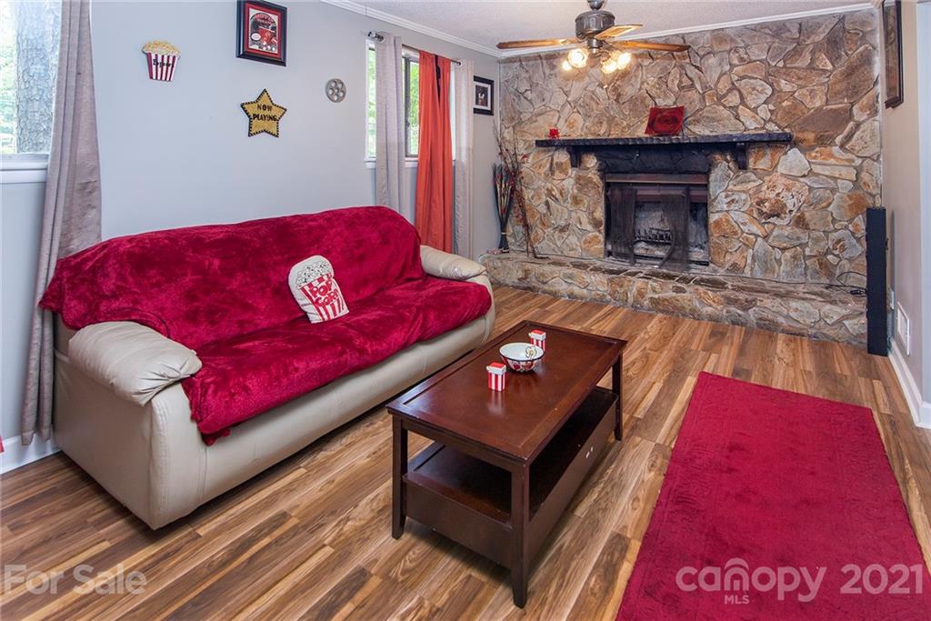 1228 Clanton Road Charlotte, NC 28217 - Photo 5 of 19 Gallery Image 5