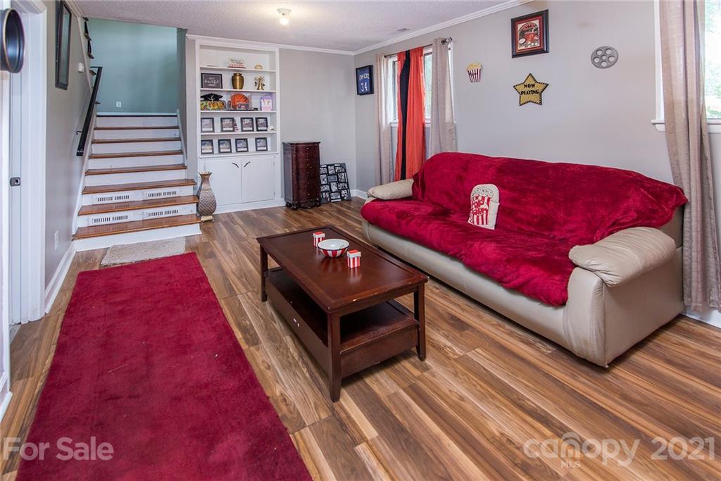 1228 Clanton Road Charlotte, NC 28217 - Photo 6 of 19 Gallery Image 6