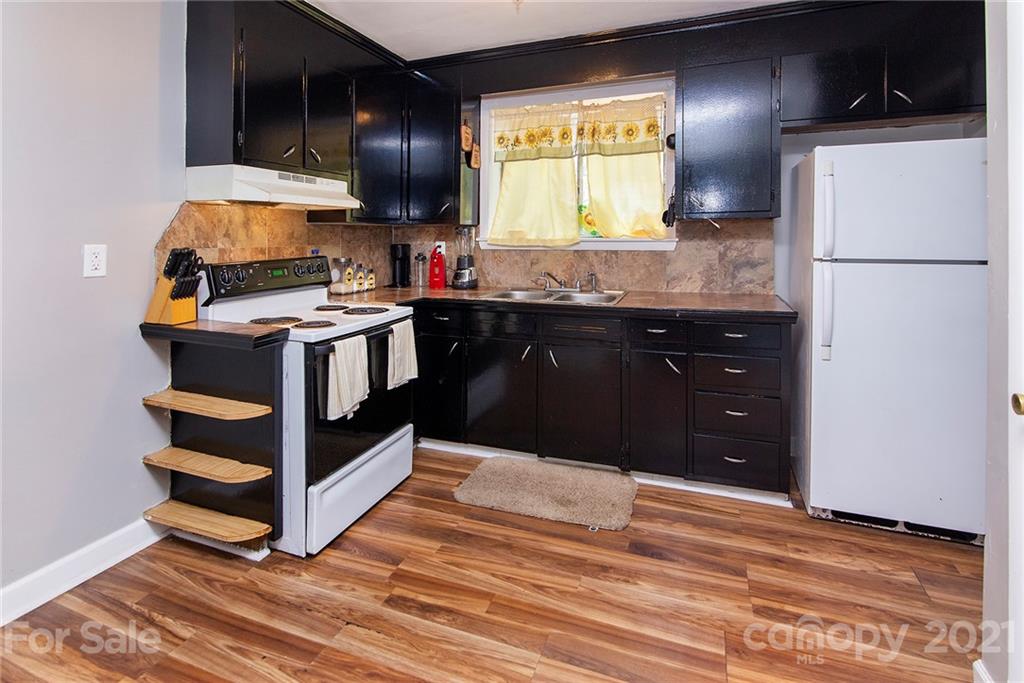 1228 Clanton Road Charlotte, NC 28217 - Photo 7 of 19 Gallery Image 7