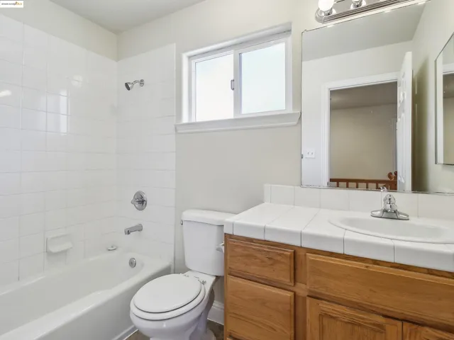 $1,100,000 | 2137 94th Avenue, Oakland, CA 94603