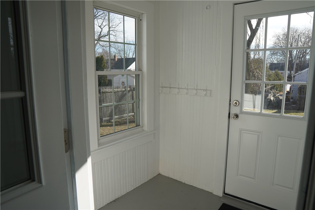 46 Royland Road Warwick, RI 02889 - Photo 17 of 37