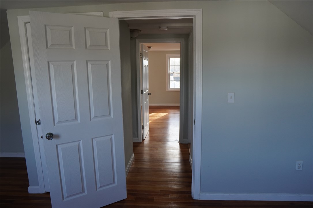 46 Royland Road Warwick, RI 02889 - Photo 28 of 37 Upstairs Hallway