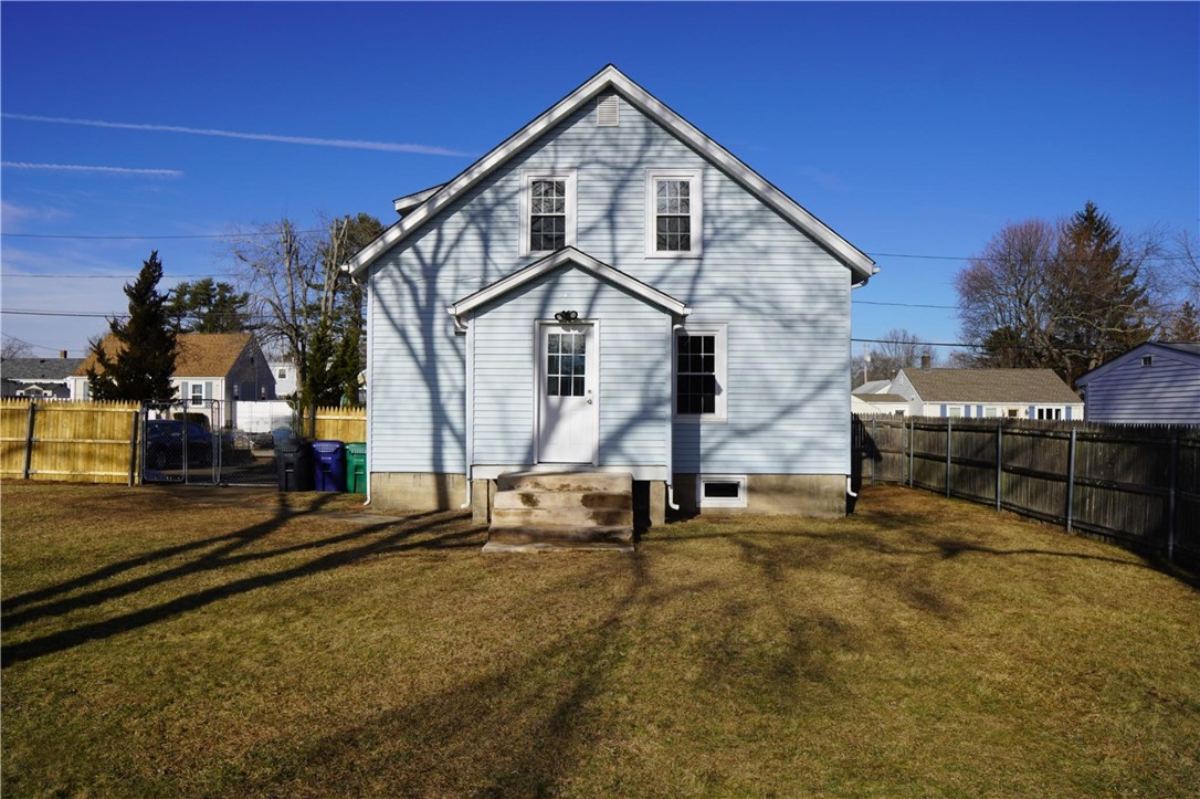 46 Royland Road Warwick, RI 02889 - Photo 4 of 37 Exterior Back