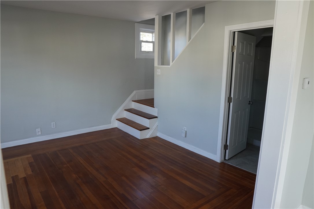 46 Royland Road Warwick, RI 02889 - Photo 8 of 37