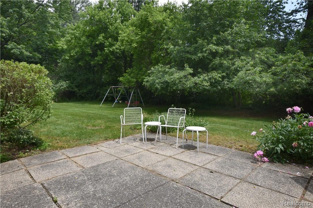7099 Springridge Road West Bloomfield, MI 48322 - Photo 21 of 24 7099 Springridge_21.JPG