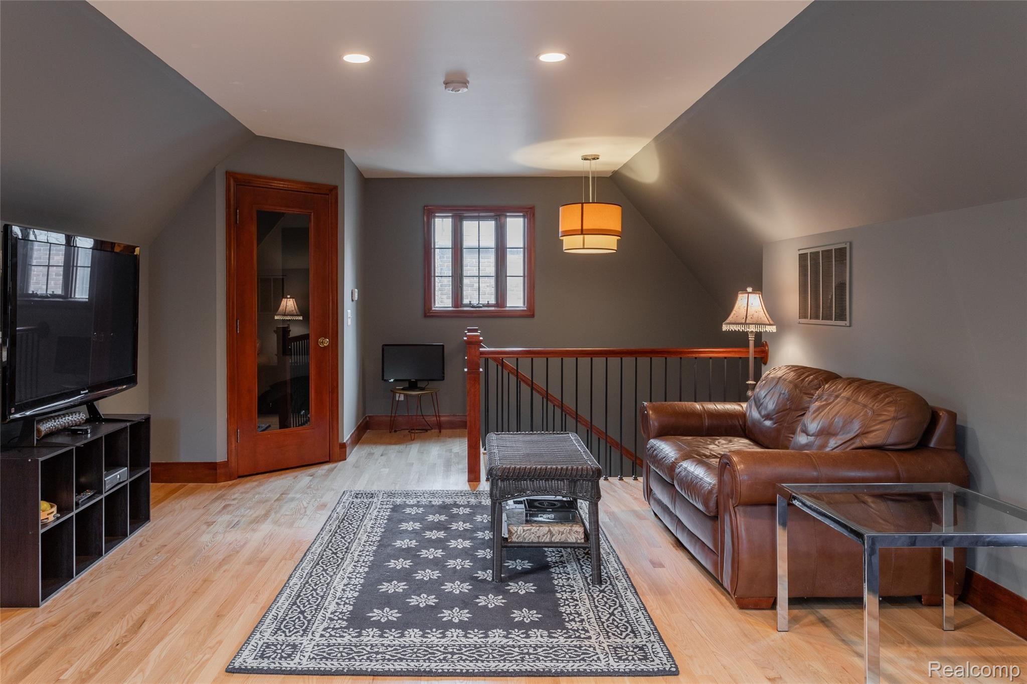 304 Barden Road Bloomfield Hills, MI 48304 - Photo 48 of 53 45.jpg