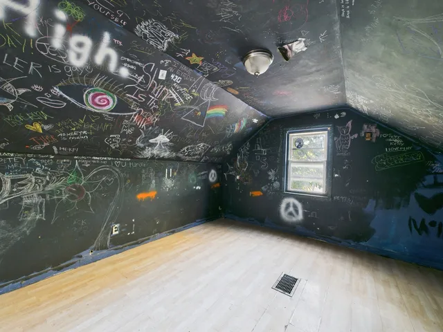 $1 | 4328 West 109th Street, Oak Lawn, IL 60453