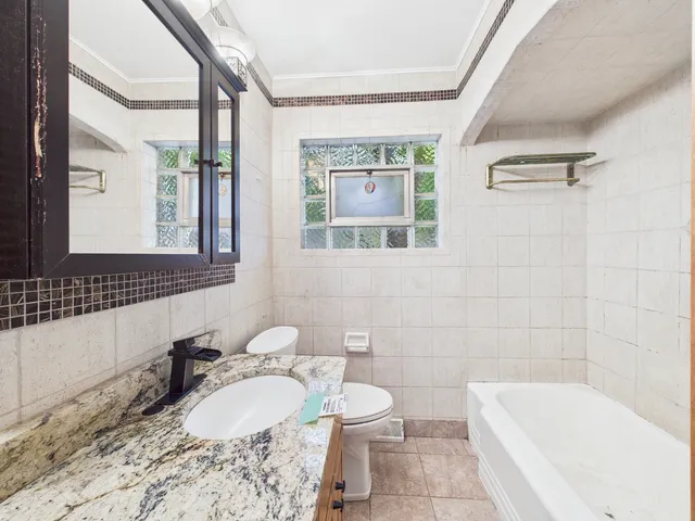 $1 | 4328 West 109th Street, Oak Lawn, IL 60453