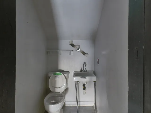 $1 | 4328 West 109th Street, Oak Lawn, IL 60453