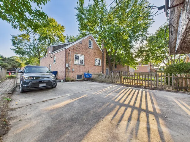 $1 | 4328 West 109th Street, Oak Lawn, IL 60453