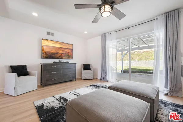 $10,950 | 19619 Ermine Street, Canyon Country, CA 91351