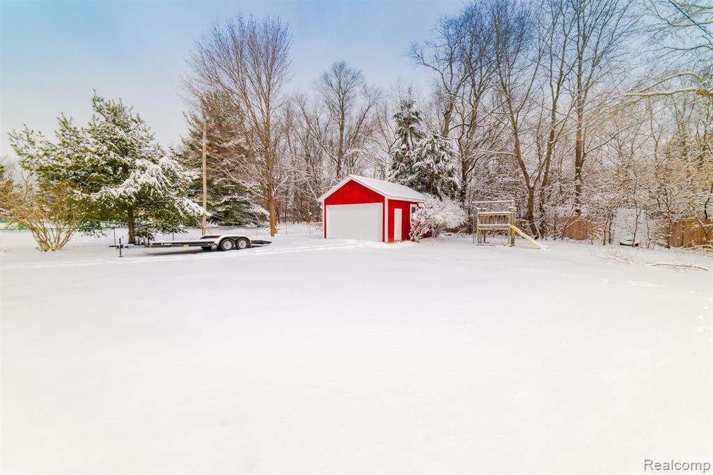 5595 Orion Road Rochester, MI 48306 - Photo 4 of 44
