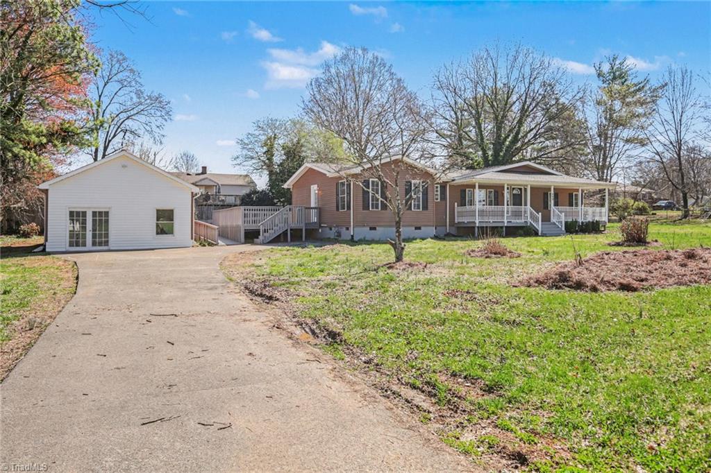 259 Stewart Road Southeast Winston-Salem, NC 27107 - Photo 2 of 33
