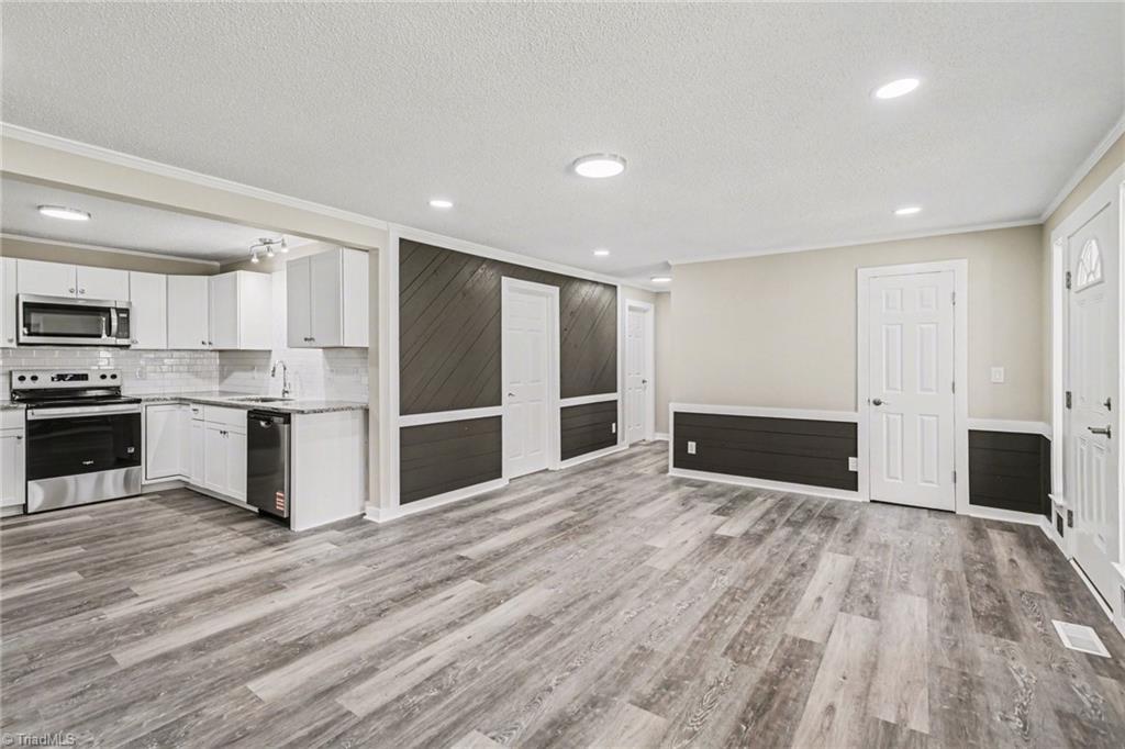 259 Stewart Road Southeast Winston-Salem, NC 27107 - Photo 8 of 33