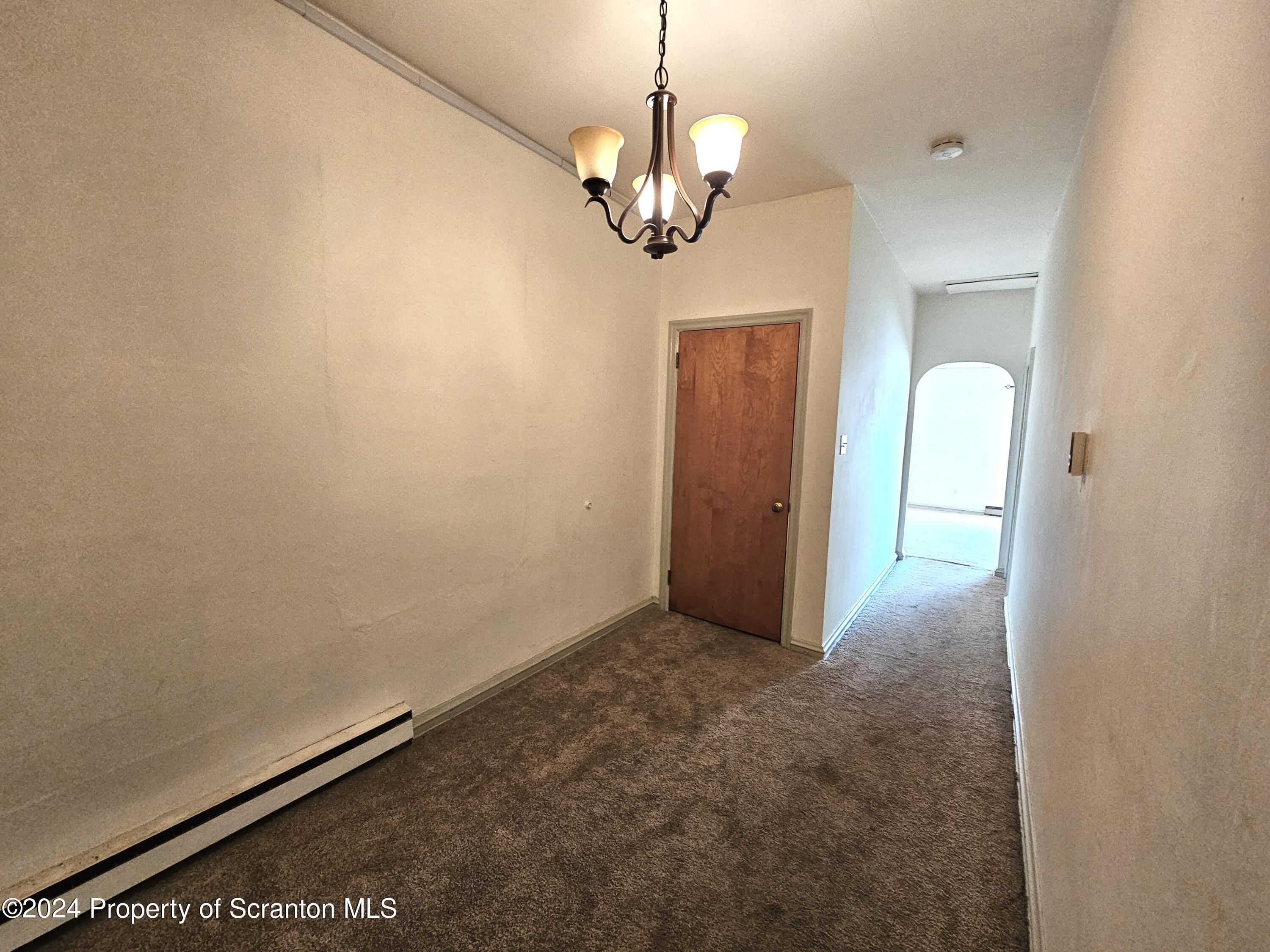 624 Court Street, Unit 2 Scranton, PA 18508 - Photo 11 of 14 Hallway