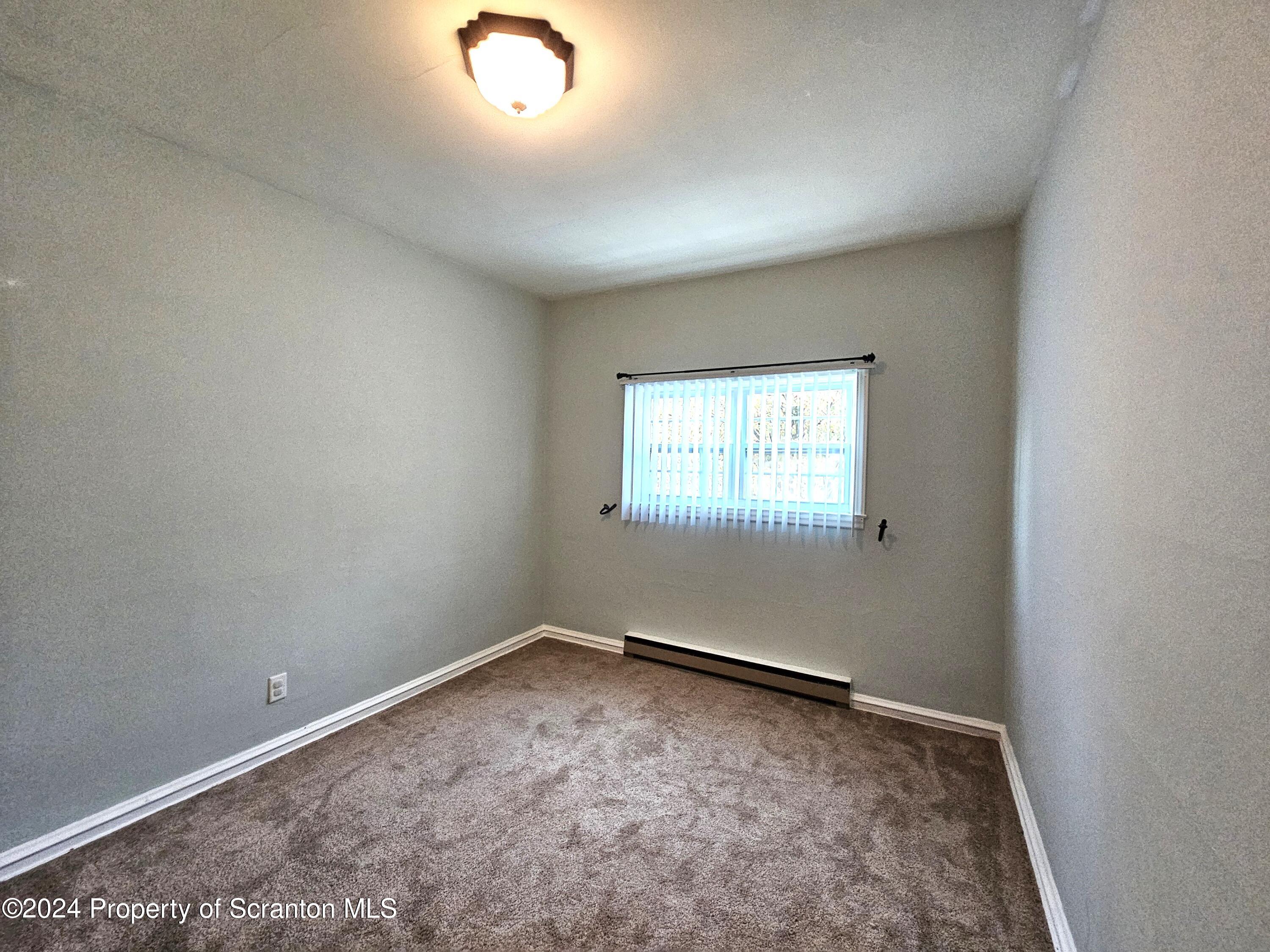 624 Court Street, Unit 2 Scranton, PA 18508 - Photo 10 of 14 Bed 3