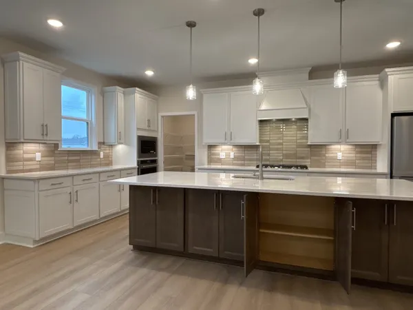 $749,990 | 719 Great Basin Drive, Lebanon, TN 37090