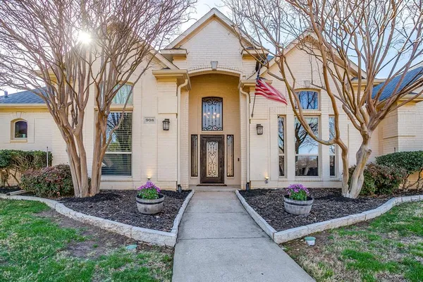 $1,210,000 | 908 Summertree Lane, Southlake, TX 76092