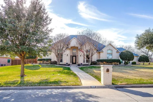 $1,210,000 | 908 Summertree Lane, Southlake, TX 76092