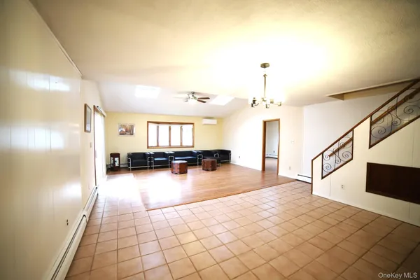 $4,800 | 7 Hope, Hicksville, NY 11801