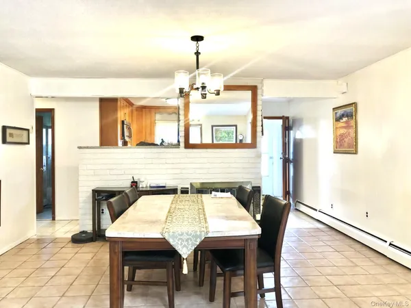 $4,800 | 7 Hope, Hicksville, NY 11801