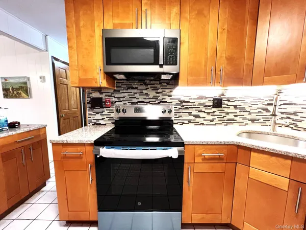 $4,800 | 7 Hope, Hicksville, NY 11801