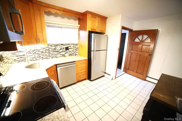 $4,800 | 7 Hope, Hicksville, NY 11801