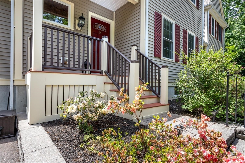 14 Endicott Place, Unit 14 Canton, MA 02021 - Photo 2 of 23