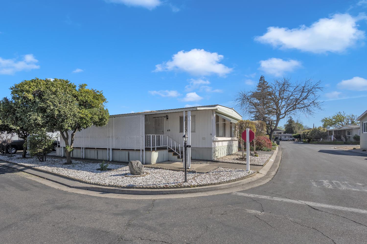 2621 Prescott Road, Unit 40 Modesto, CA 95350 - Photo 4 of 58