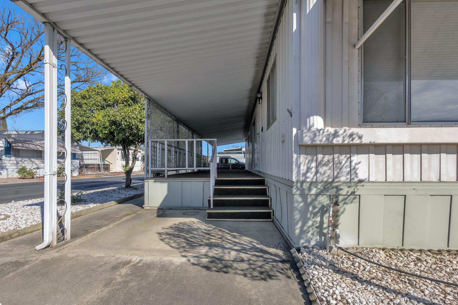 2621 Prescott Road, Unit 40 Modesto, CA 95350 - Photo 5 of 58