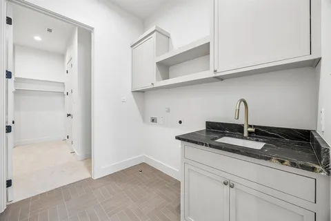 $1,075,000 | 419 Cameron Avenue, Dallas, TX 75223